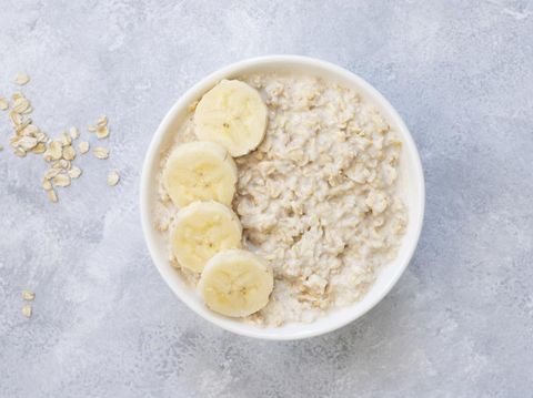 Ilustrasi banana oatmeal
