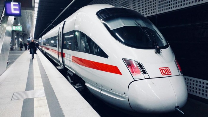Ilustrasi kereta di Jerman