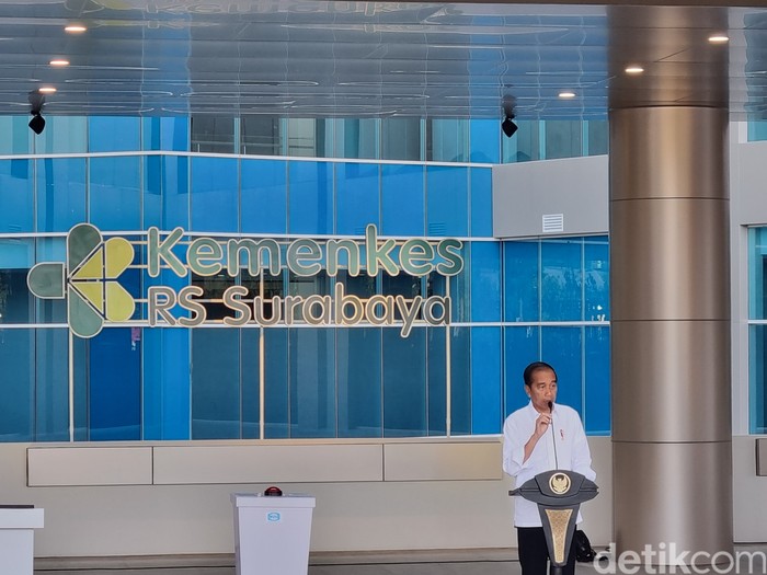 Jokowi meresmikan RS Kemenkes Surabaya