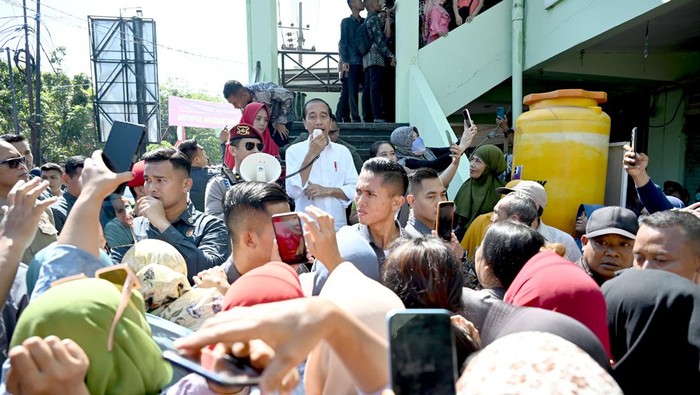 Jokowi Pamitan ke Warga di Surabaya