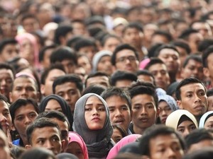 Melihat Lebih Dalam Revolusi Kelas Menengah