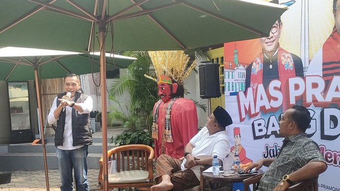 Juru Bicara (Jubir) Tim Pemenangan Pramono Anung dan Rano Karno untuk Pilkada Jakarta, Chico Hakim,