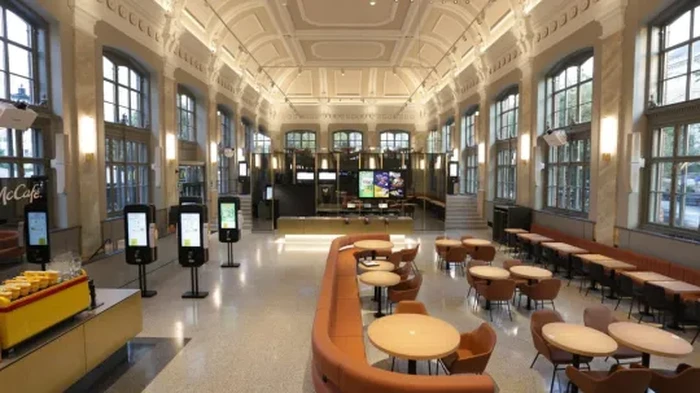 Keren! Restoran McDonald’s Ini Berkonsep ‘Fine Dining’ Mewah