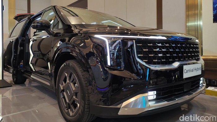 KIA Pamerkan Mewahnya Carnival Hybrid di Hub Space 2024