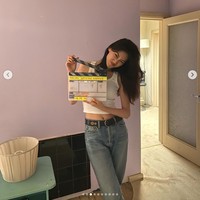 Kim Doyeon kini menjalani kehidupan sebagai mahasiswa perfilman di London, Inggris. Berbeda dengan kehidupannya yang glamor sebagai idol KPop. Kim Doyeon memutuskan untuk menekuni perfilman setelah sempat merambah dunia akting. Foto: dok. Instagram @lafilledhiver_