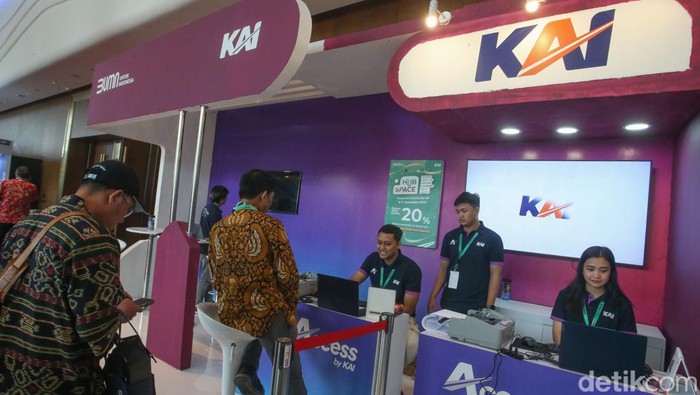 PT Kereta Api Indonesia (KAI) memberikan diskon khusus kepada pengunjung Hub Space, yakni diskon tiket kereta api sebesar 20 persen ke semua jurusan.