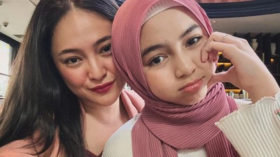 8 Foto Marshanda dan Putrinya yang ABG, Sama-sama Cantik bak Bestie