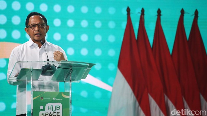 Mendagri Tito Karnavian hadir dalam Hub Space 2024 di JIExpo Kemayoran, Jakarta Pusat, Jumat (6/8/2024). Tito menjadi narasumber Hub Talks bertajuk Integrated Mobility For All: Sinergi Kolaborasi Daerah Membangun Transportasi Pintar dan Berkelanjutan.