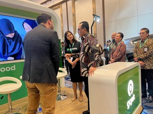 Menhub Keliling Area Hub Space, Kunjungi Booth-Beri Apresiasi soal Inovasi