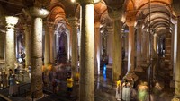 Kaisar Justinian I memerintahkan pembangunan tangki ini dimulai pada tahun 532, sebagai tempat untuk memenuhi kebutuhan air istana dan bangunan-bangunan yang ada di dekatnya. Tangki dibangun sepanjang 150 meter dengan lebar 70 meter dan mampu menampung kapasitas air hingga 100.000 ton.  