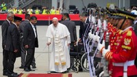 Pemimpin Gereja Katolik Dunia yang juga Kepala Negara Vatikan Paus Fransiskus melanjutkan perjalanan apostoliknya ke Papua Nugini.  