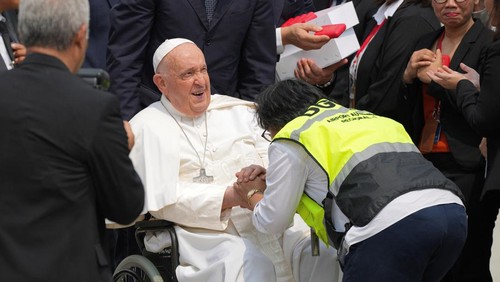 Pope Francis is assisted out of a car ahead of his departure from Jakarta Soekarno-Hatta International Airport, Indonesia, Friday, Sept. 6, 2024. Tatan Syuflana/Pool via REUTERS