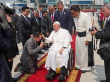 Paus Fransiskus Akan Terbitkan Buku Memoar Pertama