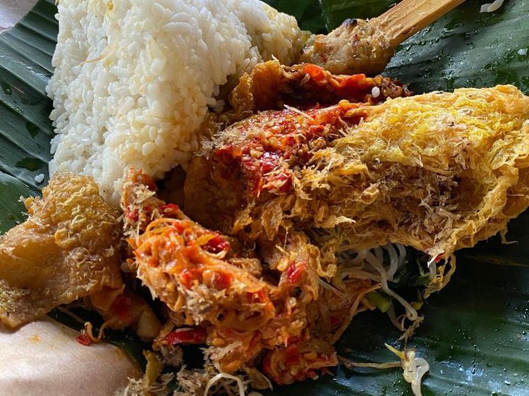 Murah dan Enak! Nasi Campur Tuniang Bali Buatan Ibunda Maharani Kemala
