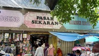 Sesuai dengan namanya, Pasar Sekarang berlokasi di Kecamatan Sekaran, Kabupaten Lamongan, Jawa Timur. Ini merupakan pasar tradisional terbesar di Lamongan. Foto: detikcom/Riska Fitria