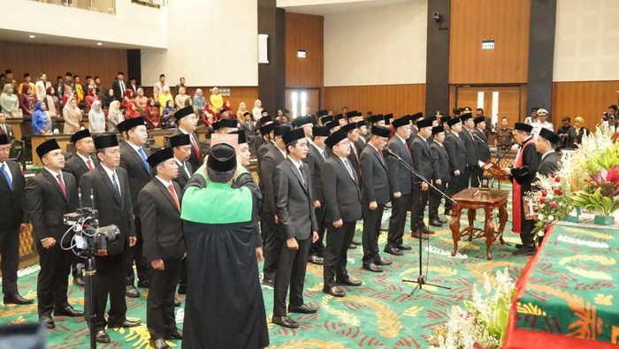 Pelantikan anggota DPRD Bangkalan