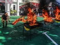 Kejari Ternate Bakar Barang Bukti Narkoba