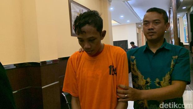 Polisi menggelar konferensi pers terkait kasus suami bunuh istri di Pasar Minggu, Jakarta Selatan. Dalam kasus ini, Achmad Syarifudin ditetapkan sebagai tersangka.