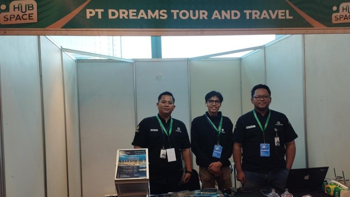 PT Dreams Tour and Travel Hub Space