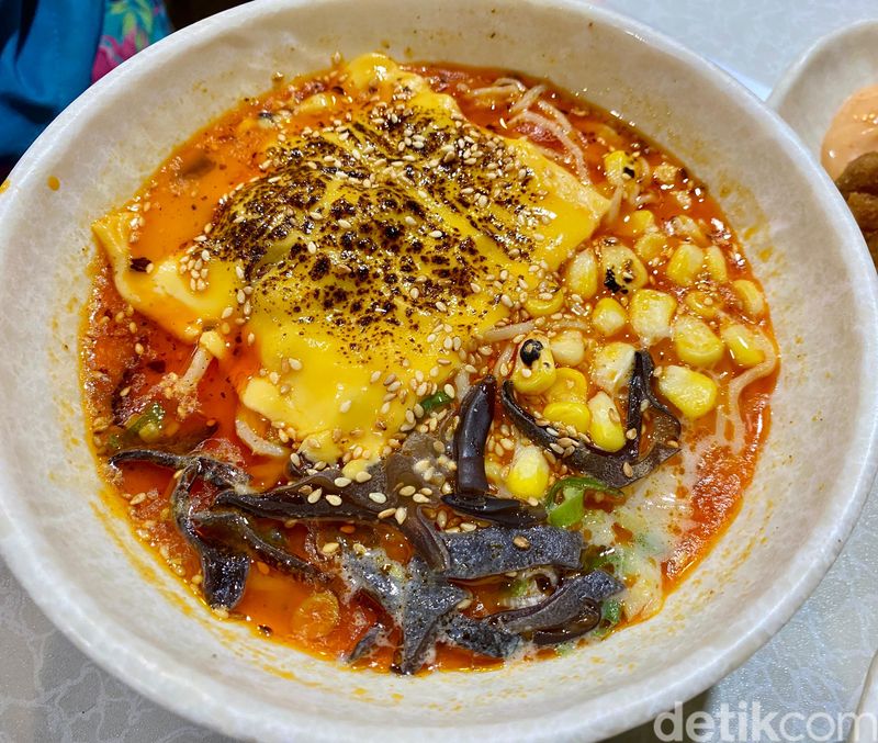 Ramen Siege:  Ramen Truffle Oil dan Keju Buatan Mantan Chef Resto Jepang