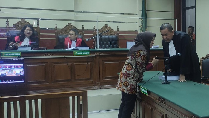 Siska Wati saat menjalani sidang tututan