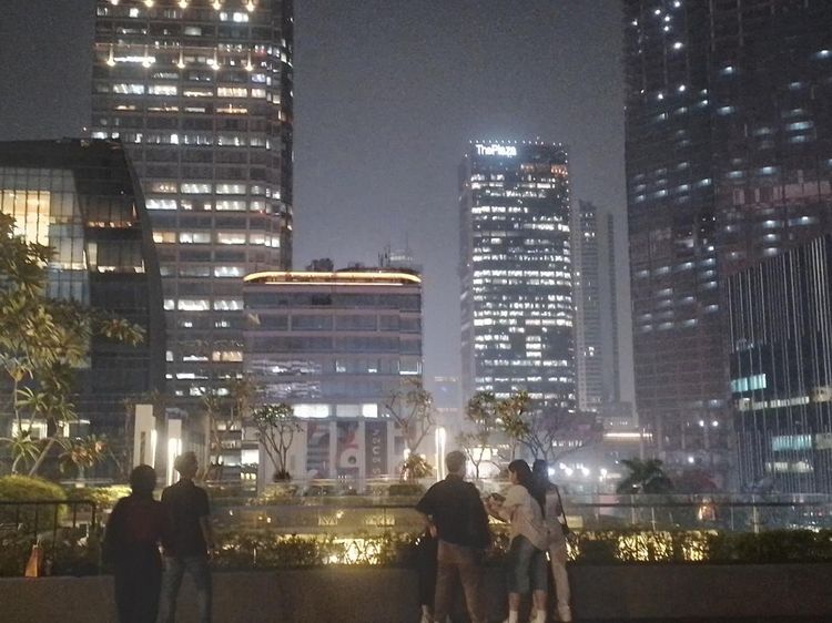 Potret Skydeck Sarinah, Spot Baru dengan Panorama Pencakar Langit Jakarta