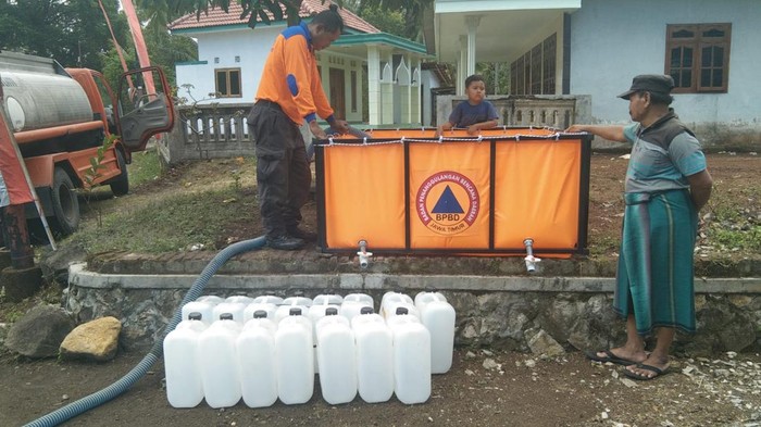Suplai air bersih kepada warga Malang selatan terdampak kekeringan
