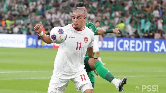 Timnas Indonesia bermain imbang 1-1 melawan Arab Saudi di laga babak ketiga Kualifikasi Piala Dunia 2026 zona Asia.