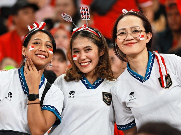 Timnas Indonesia menahan imbang Arab Saudi 1-1 di Stadion King Abdullah Sports City. Ini hasil imbang pertama timnas kontra Arab di laga kompetitif dalam 40 tahun.