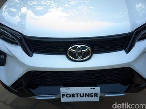 Daftar Harga Toyota Fortuner Terbaru, Sekarang Termurahnya Segini