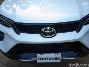 Daftar Harga Toyota Fortuner Terbaru, Sekarang Termurahnya Segini