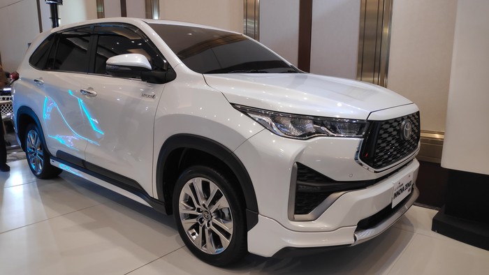 Toyota Innova Zenix Hybrid