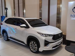 Airlangga Bilang Mobil Hybrid Laris Tanpa Insentif, Begini Respons Toyota