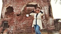 Di pulau Kelor, didengan backgroundnya bentenng martello
