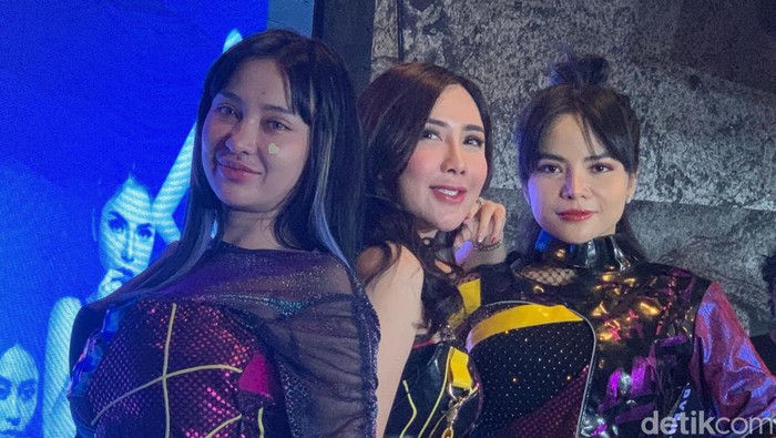 3 Queens 3 Queens