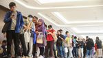 Foto: Antusiasme Pengunjung Hub Space Antre Tiket Multi Trip KAI