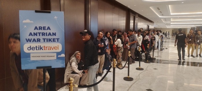 Antrean tiket pesawat gratis di Hub Space