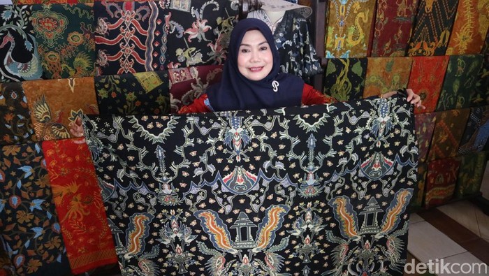 Batik pesantenan milik Sri Puji Astuti yang ada di Desa Mojomulyo Kecamatan Tambakromo, Kabupaten Pati, Jumat (6/9/2024).