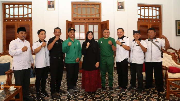 Bupati Ipuk bertemu perwakilan atlet Banyuwangi yang akan berangkat PON 2024.