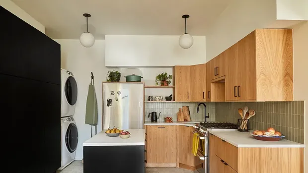 Dapur dan laundry room.