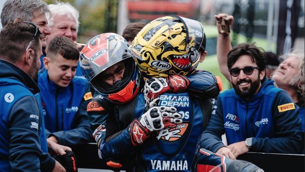 Galang Hendra Pratama dan Aldi Satya Mahendra berhasil naik podium di WSSP 300 Perancis 2024