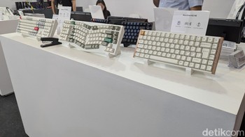 Aksesoris dan perangkat peripheral seperti keyboard, case ponsel, dan pelindung layar juga dipamerkan di IFA 2024. Foto: Virgina Maulita Putri/detikINET