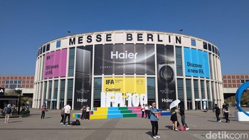 Pesta teknologi ini diikuti banyak brand ternama, mulai dari Samsung, Google, LG, Honor, Tecno, TCL, dan masih banyak lagi. Foto: Virgina Maulita Putri/detikINET