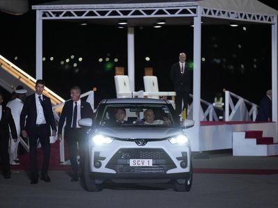 Ini Mobil yang Dipakai Paus Fransiskus di Papua Nugini