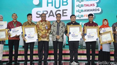 Kemenhub Berikan Penghargaan KAMI Awards Kepada Akademisi-Mahasiswa