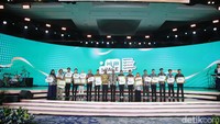 Dari ratusan peserta yang mendaftar, 15 berhasil lolos ke tahap final untuk mempresentasikan karyanya dan kini meraih penghargaan langsung dari Menteri Perhubungan RI Budi Karya Sumadi di Hub Space 2024 yang berlangsung di Ballroom JIEXpo Kemayoran, Jakarta. 