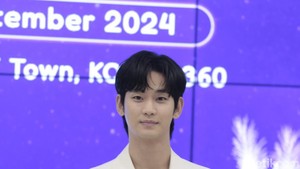 Bertajuk Kim Soo Hyun Handprinting Placement Ceremony, acara ini berlangsung supercepat tapi sangat intim di area Korea 360.
