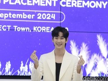 Surprise! Kim Soo Hyun Muncul di Mal Jaksel Jelang Fanmeeting Surprise! Kim Soo Hyun Muncul di Mal Jaksel Jelang Fanmeeting