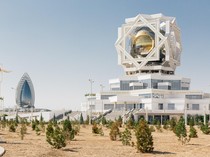 Potret Megahnya Bangunan dari Marmer Putih di Kota Ashgabat