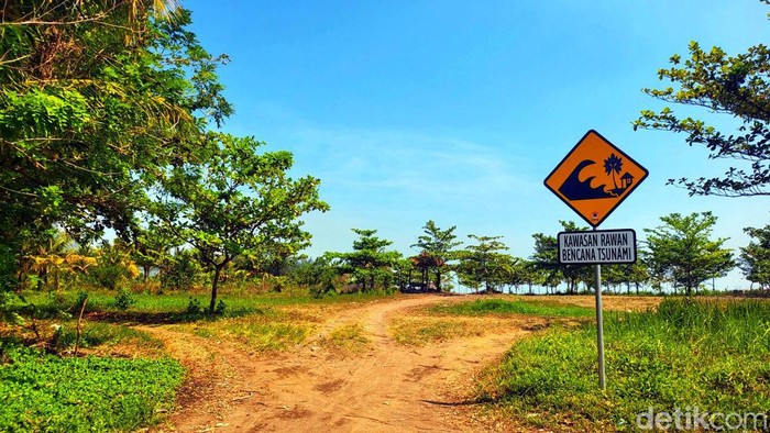 Lokasi penanda zona rawan di pesisir Sukabumi
